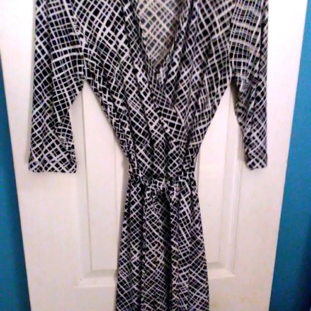 George dress size small Black and White